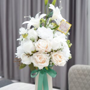 ช่อดอกไม้เทียม A1 ในแจกันเซรามิค Nano Florist