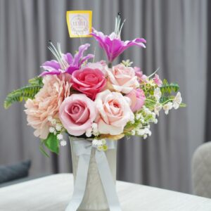 ช่อดอกไม้เทียม A10 ในแจกันเซรามิค Nano Florist